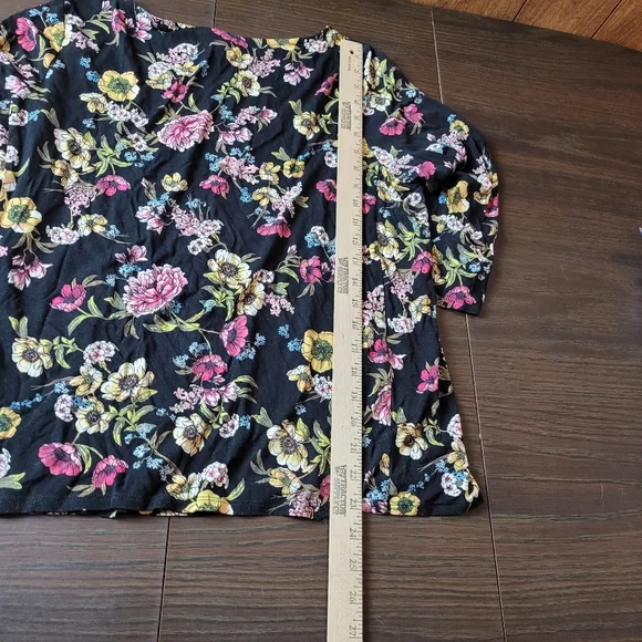 J.Jill wearever collection floral blouse - Picture 4 of 5